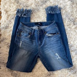 Jeans with fringe on the bottom